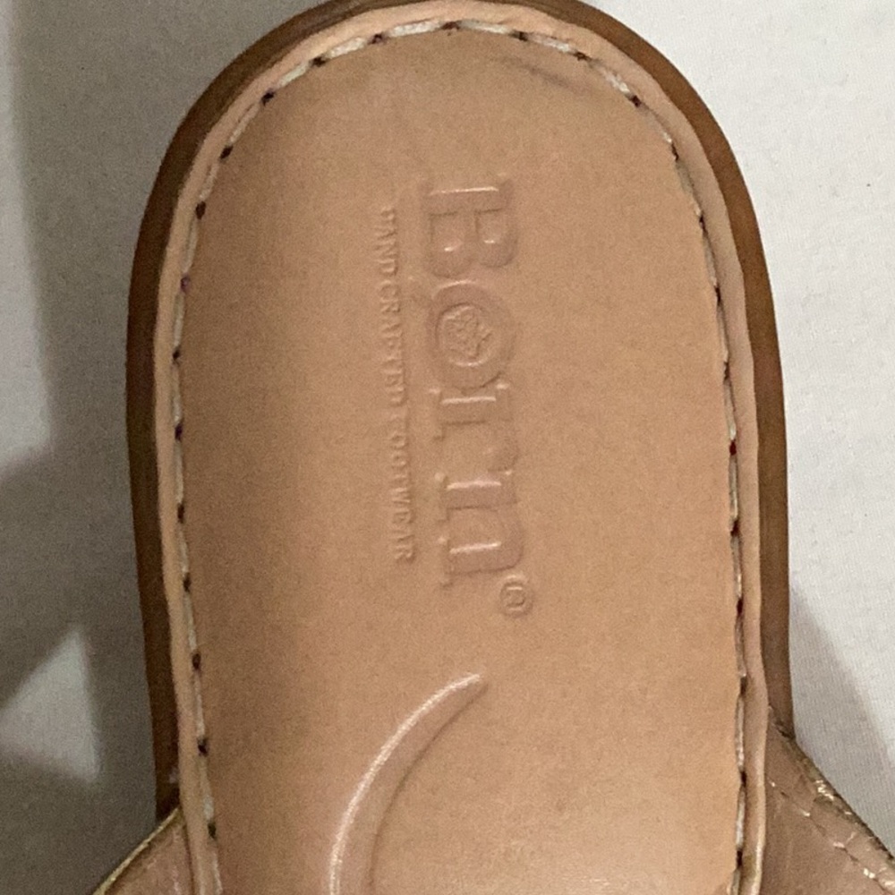 Born Women's Tan and Gold Strappy Low-Heel Sandals - Picture 5 of 7